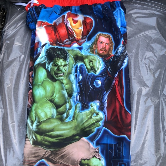 Swim shorts Marvel Avengers boys new size L 10-12 polyester elastic waist - Picture 4 of 5